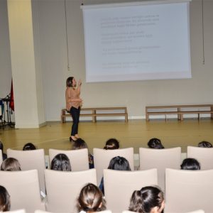 Uzm.Dr. Senem TURAN - Antalya Kolejinde Öğrencilere Ergenlik Semineri 2